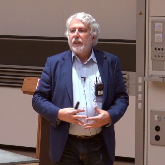 Almost famous, a woman behind the codes - Part 1: It's only numerics